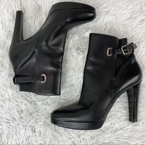 Ralph Lauren Collection Ankle Booties black size 9B, almond toe